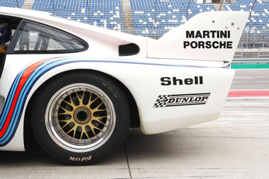 Детали экстерьера Porsche 935/77 Works 1977 года  (фото 17 из 26)